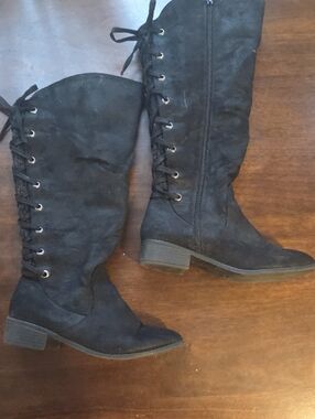 Kohl's Black Lace-Up Boots Size 7.5